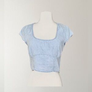 GUESS 100% linen light blue crop top, size S. In great condition!